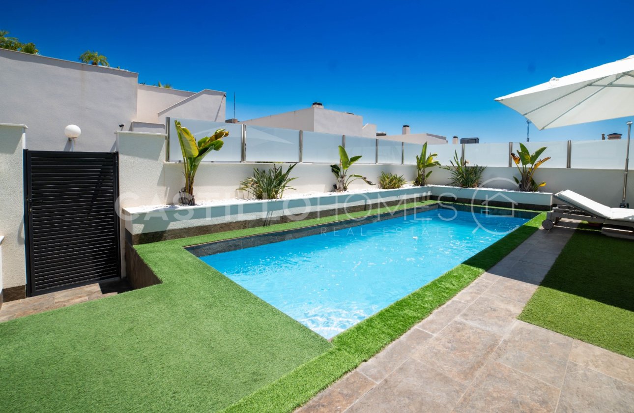 Revente - Villa - Orihuela Costa - Villamartín