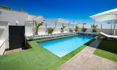 Revente - Villa - Orihuela Costa - Villamartín