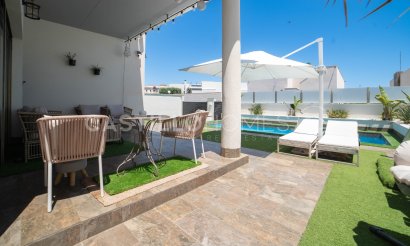 Revente - Villa - Orihuela Costa - Villamartín