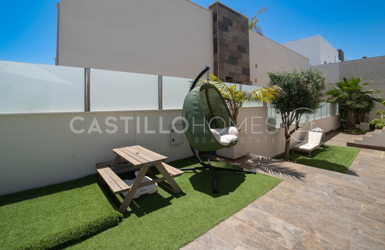 Revente - Villa - Orihuela Costa - Villamartín