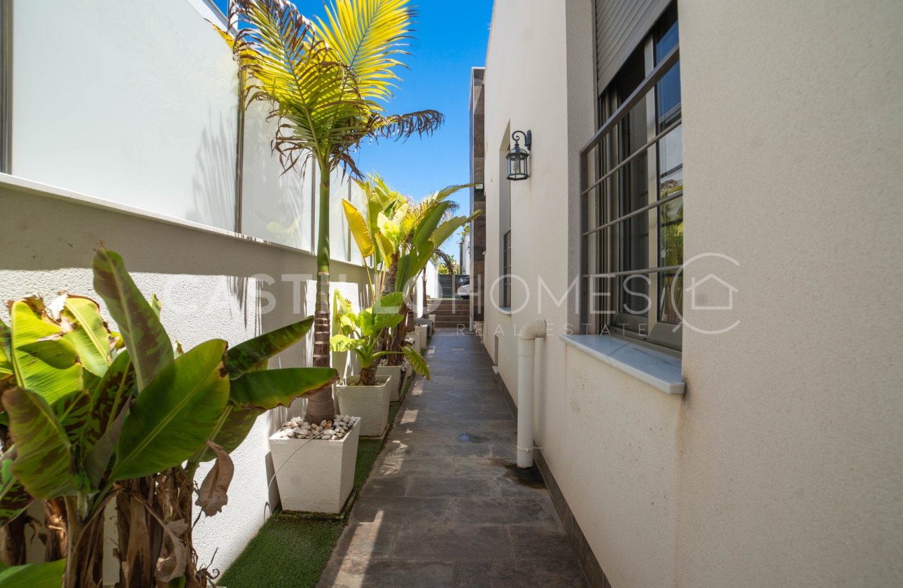 Revente - Villa - Orihuela Costa - Villamartín