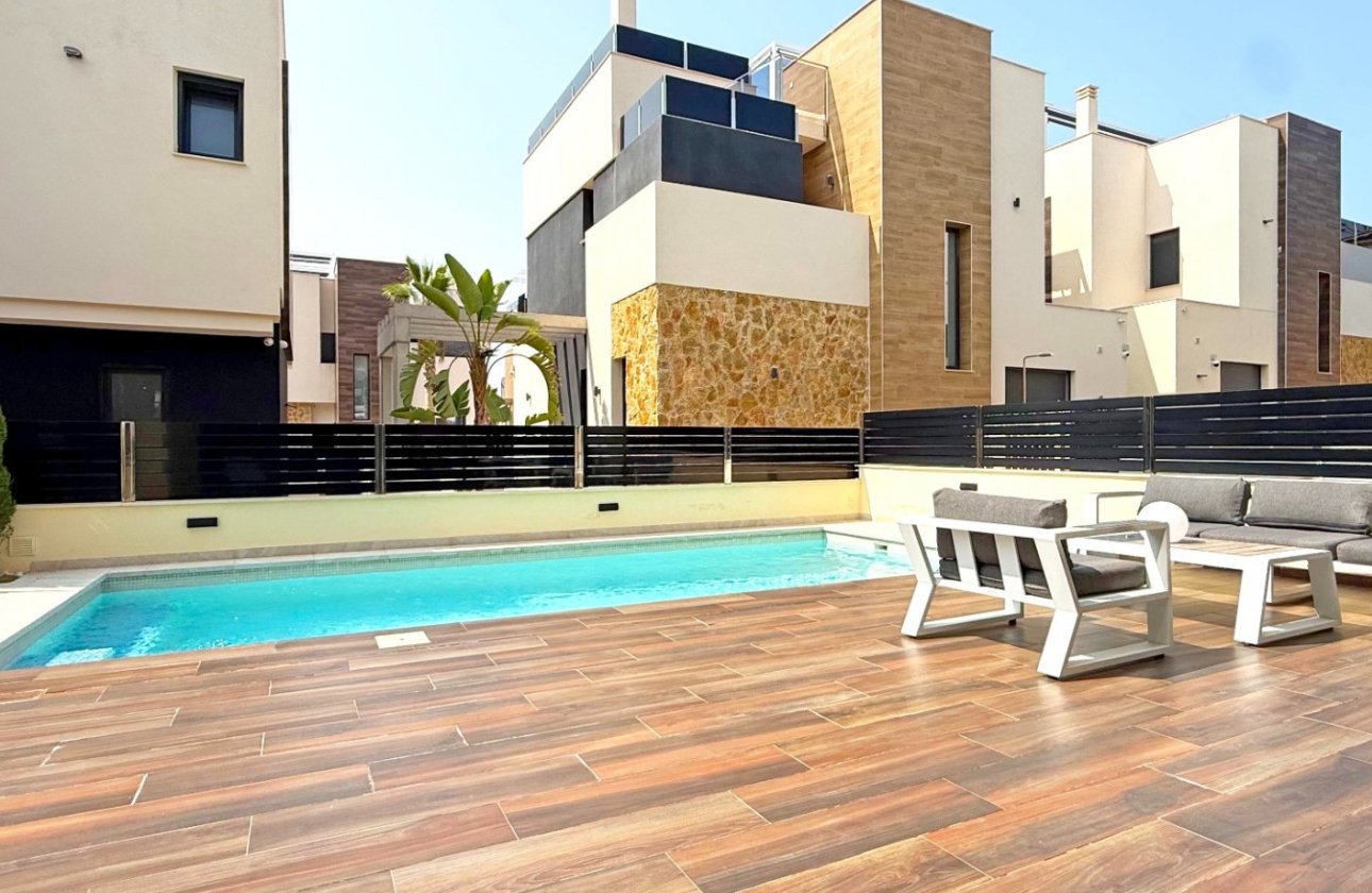 Resale - Villa - Orihuela Costa - Lomas de Cabo Roig