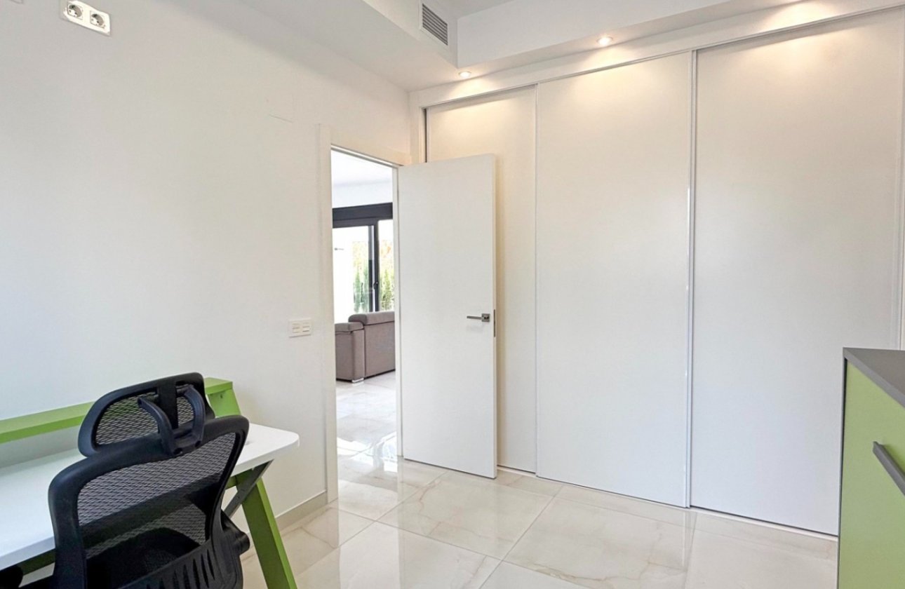 Resale - Villa - Orihuela Costa - Lomas de Cabo Roig