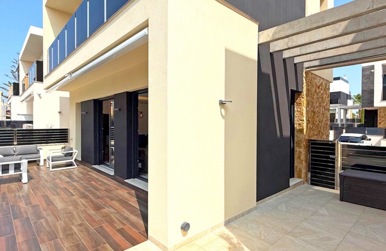 Resale - Villa - Orihuela Costa - Lomas de Cabo Roig
