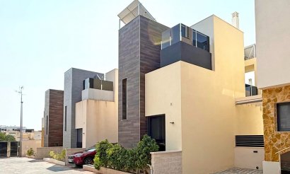 Resale - Villa - Orihuela Costa - Lomas de Cabo Roig