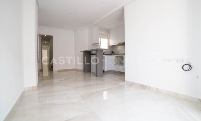 Resale - Apartment / flat - Torrevieja - Centro