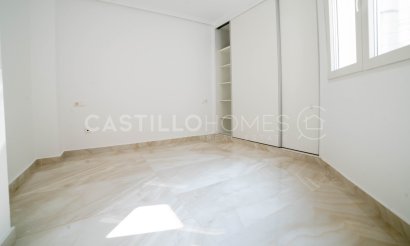 Resale - Apartment / flat - Torrevieja - Centro