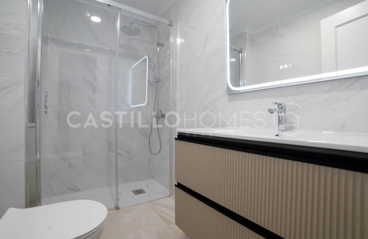 Resale - Apartment / flat - Torrevieja - Centro
