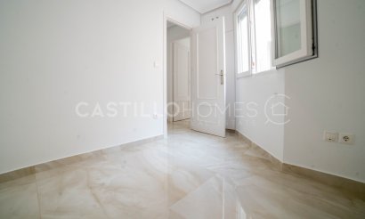 Resale - Apartment / flat - Torrevieja - Centro