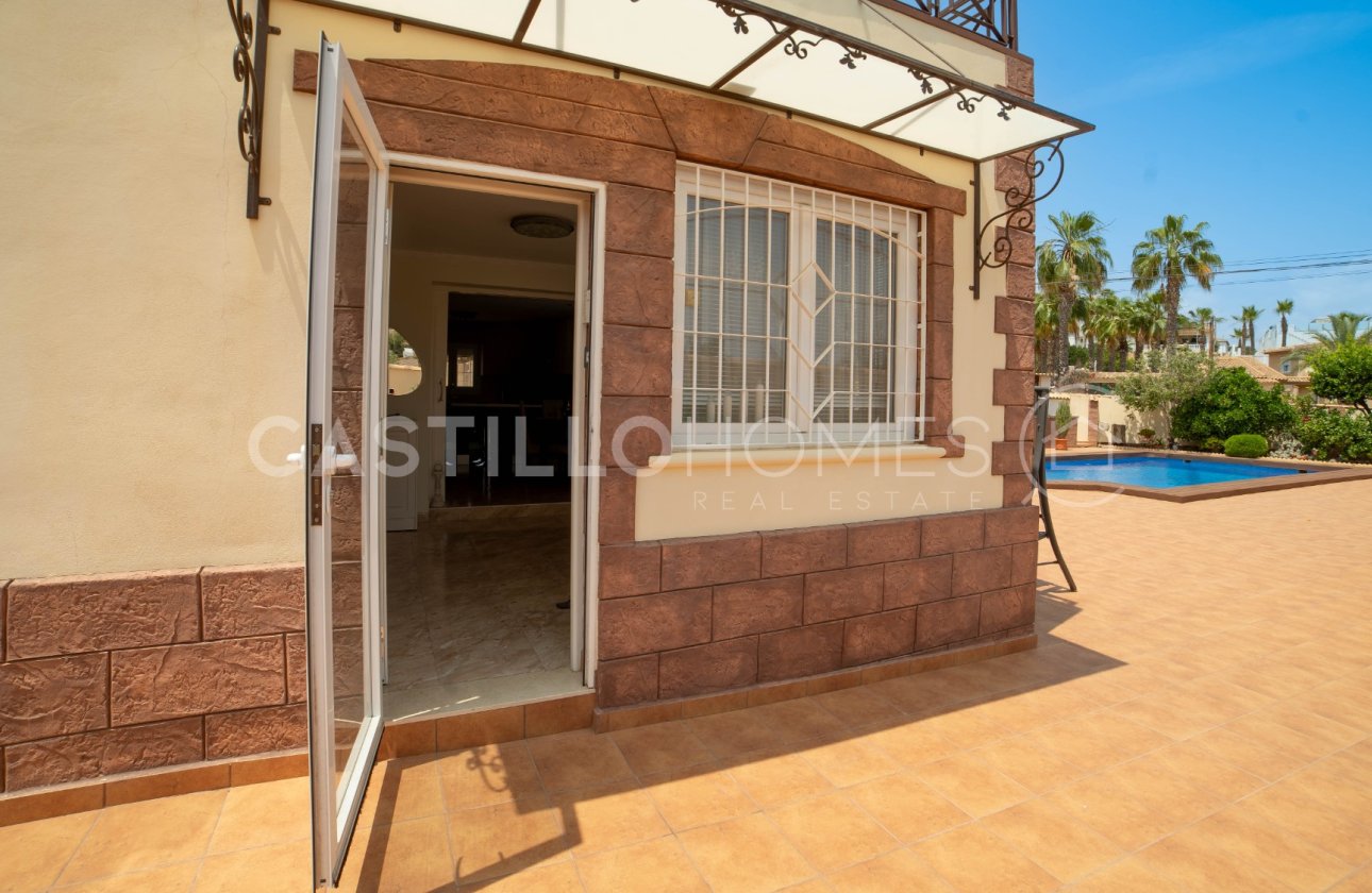 Revente - Villa - Torrevieja - Los Balcones