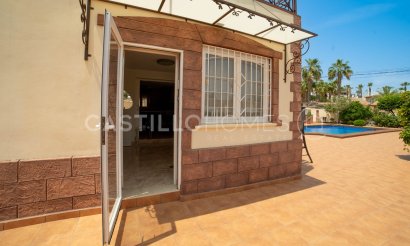 Revente - Villa - Torrevieja - Los Balcones