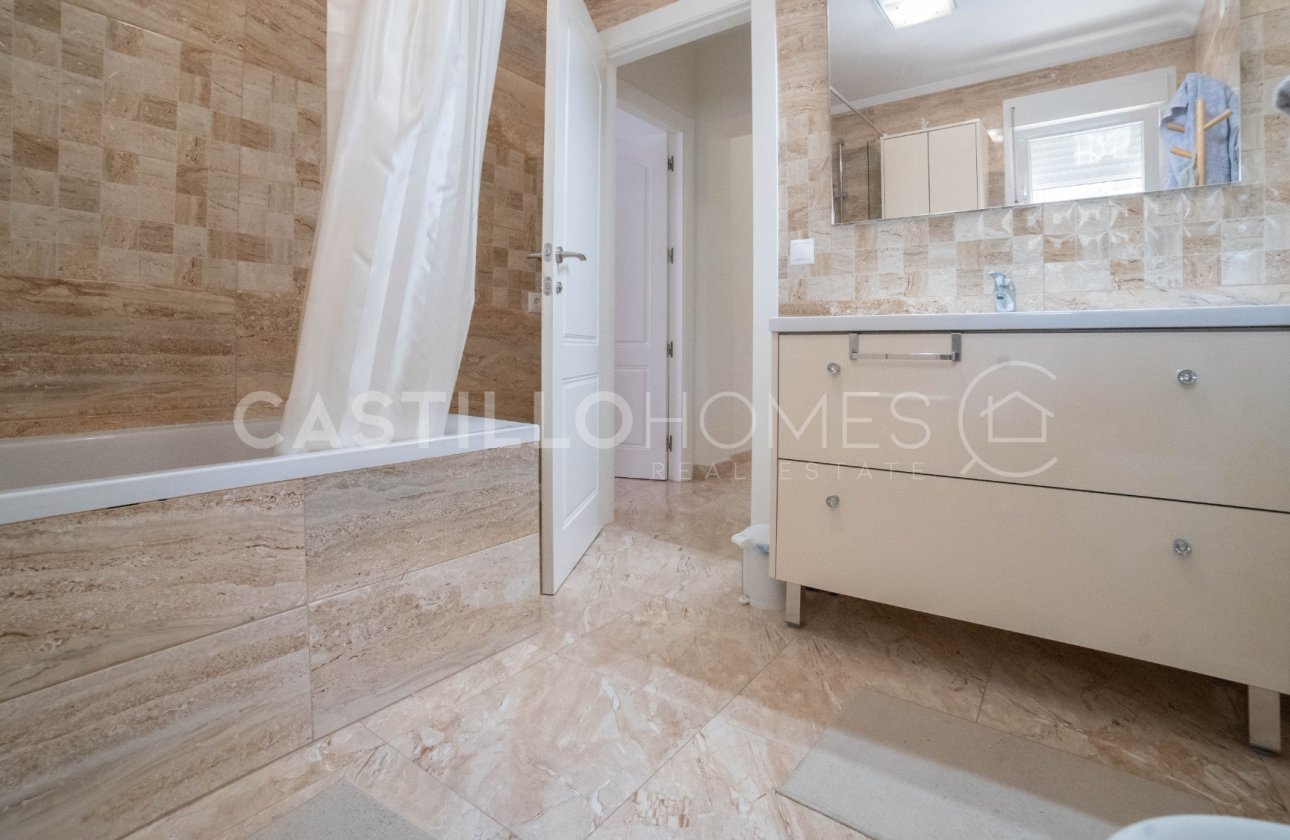 Revente - Villa - Torrevieja - Los Balcones