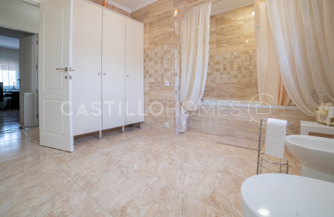 Revente - Villa - Torrevieja - Los Balcones