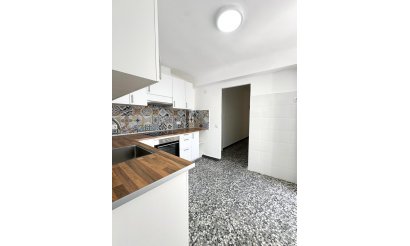 Resale - Apartment / flat - Torrevieja - Torrevieja Centro