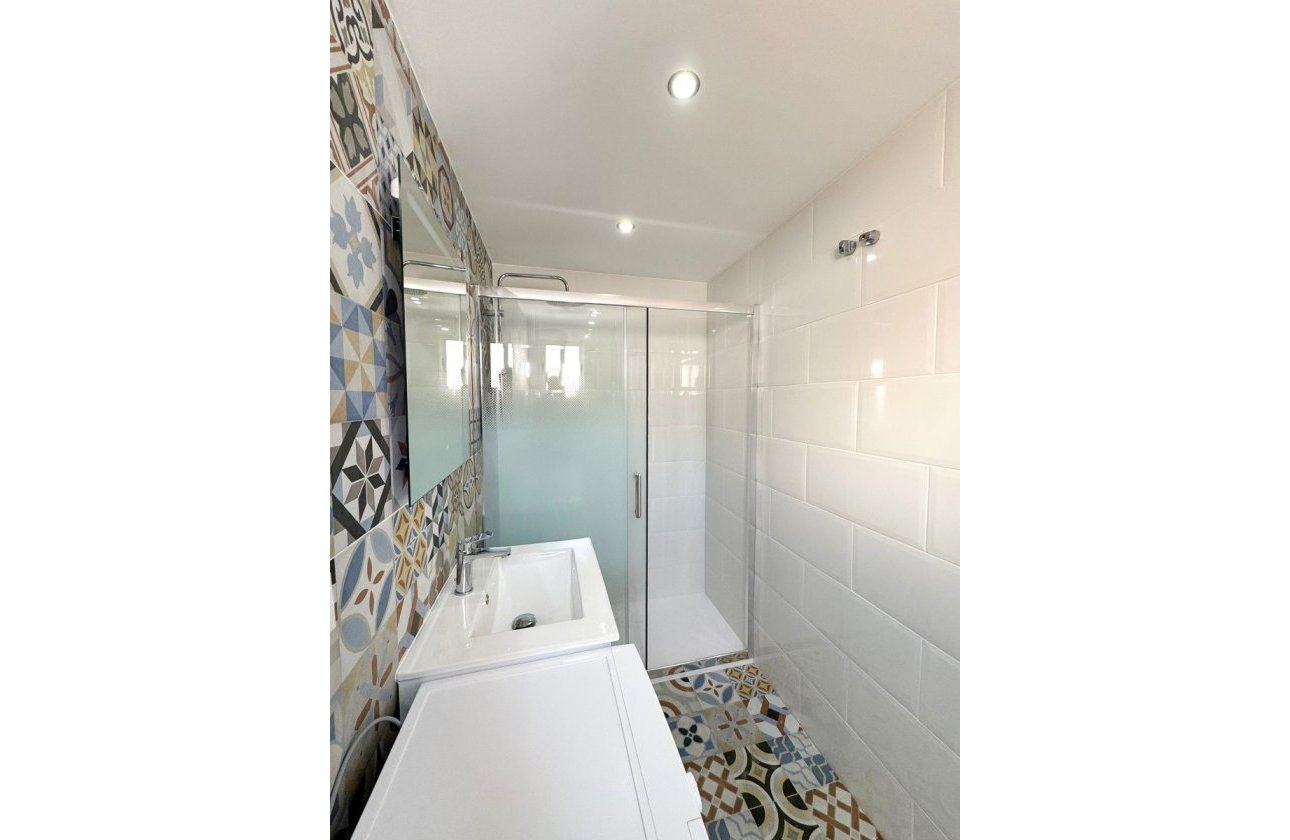 Resale - Apartment / flat - Torrevieja - Torrevieja Centro
