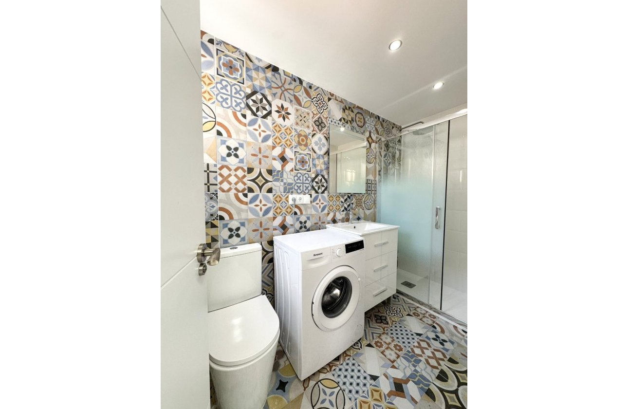 Resale - Apartment / flat - Torrevieja - Torrevieja Centro