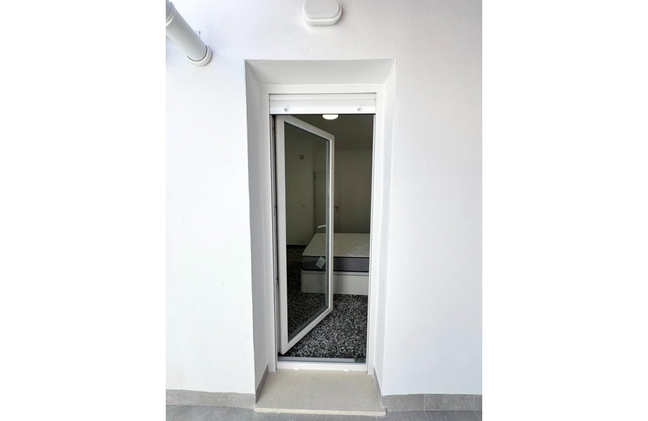 Resale - Apartment / flat - Torrevieja - Torrevieja Centro