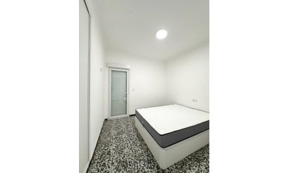 Resale - Apartment / flat - Torrevieja - Torrevieja Centro