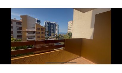 Resale - Apartment / flat - Orihuela Costa - Punta Prima