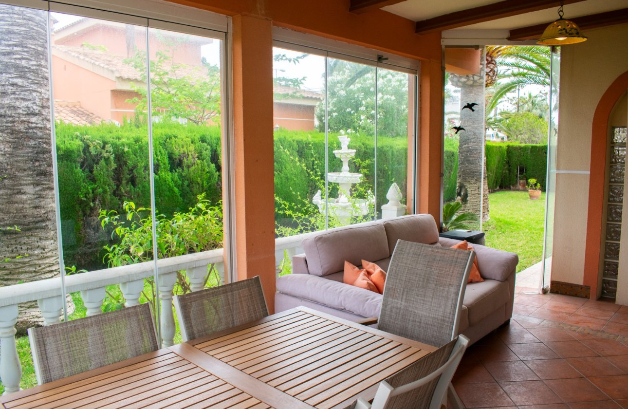 Resale - Villa / Semi detached - Orihuela Costa - MUY CERCA DE LA PLAYA