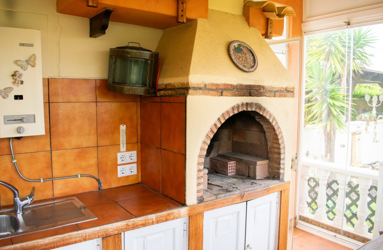Resale - Villa / Semi detached - Orihuela Costa - MUY CERCA DE LA PLAYA
