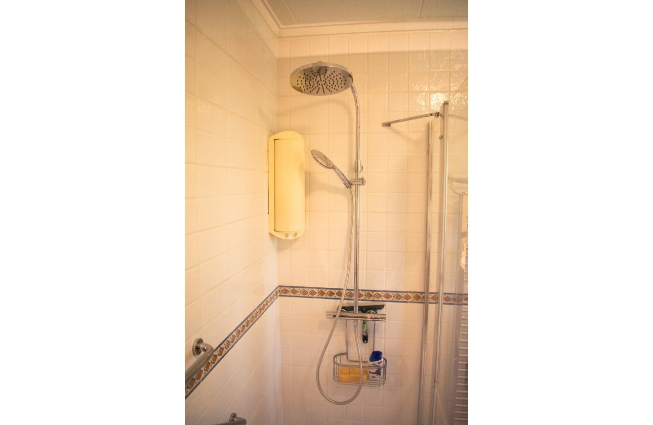 Resale - Villa / Semi detached - Orihuela Costa - MUY CERCA DE LA PLAYA