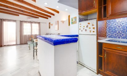 Resale - Apartment / flat - Torrevieja - Playa de los Locos