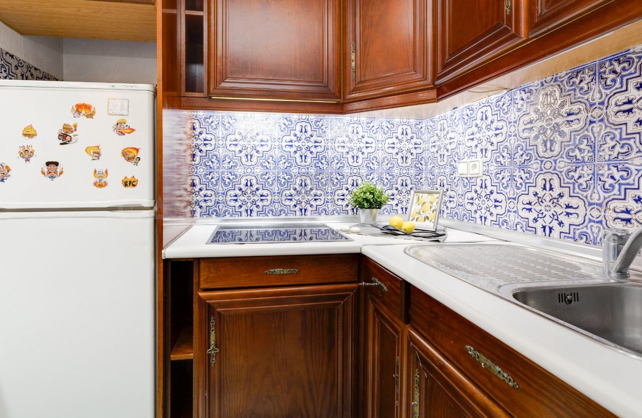 Resale - Apartment / flat - Torrevieja - Playa de los Locos