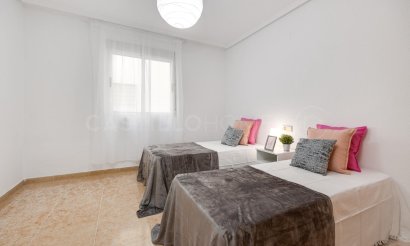 Reventa - Apartamento / piso - Torrevieja - Centro
