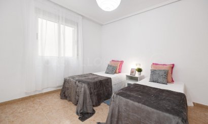 Reventa - Apartamento / piso - Torrevieja - Centro