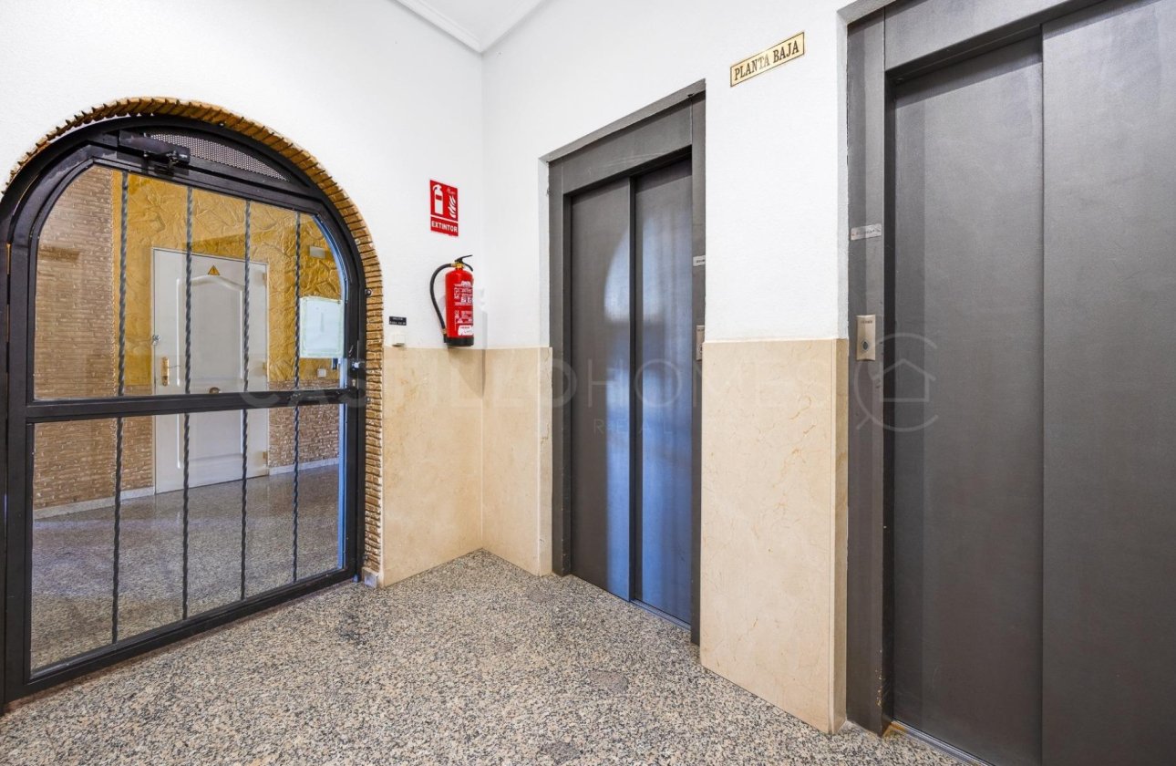 Reventa - Apartamento / piso - Torrevieja - Centro