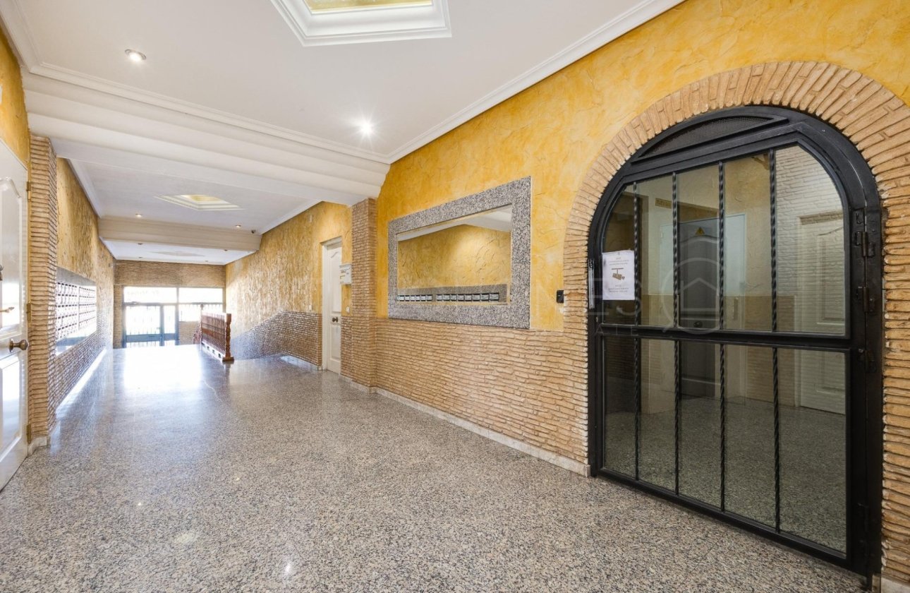 Reventa - Apartamento / piso - Torrevieja - Centro