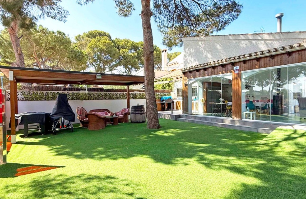 Resale - Villa - Orihuela Costa - Punta Prima