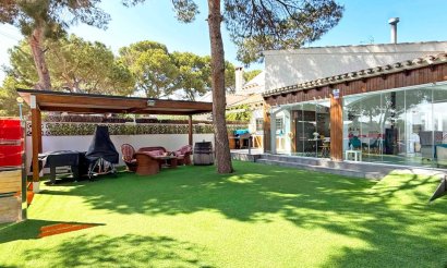 Resale - Villa - Orihuela Costa - Punta Prima