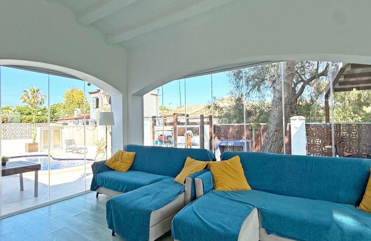 Resale - Villa - Orihuela Costa - Punta Prima