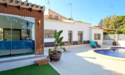 Resale - Villa - Orihuela Costa - Punta Prima