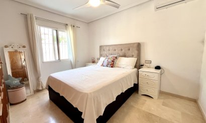 Resale - Villa - San Miguel de Salinas