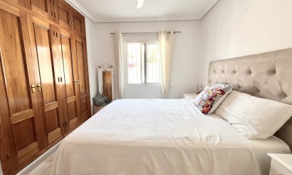 Resale - Villa - San Miguel de Salinas