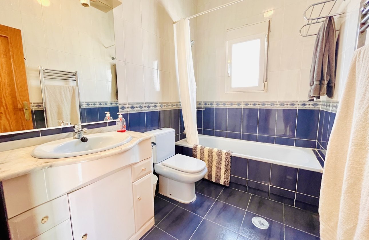 Resale - Villa - San Miguel de Salinas