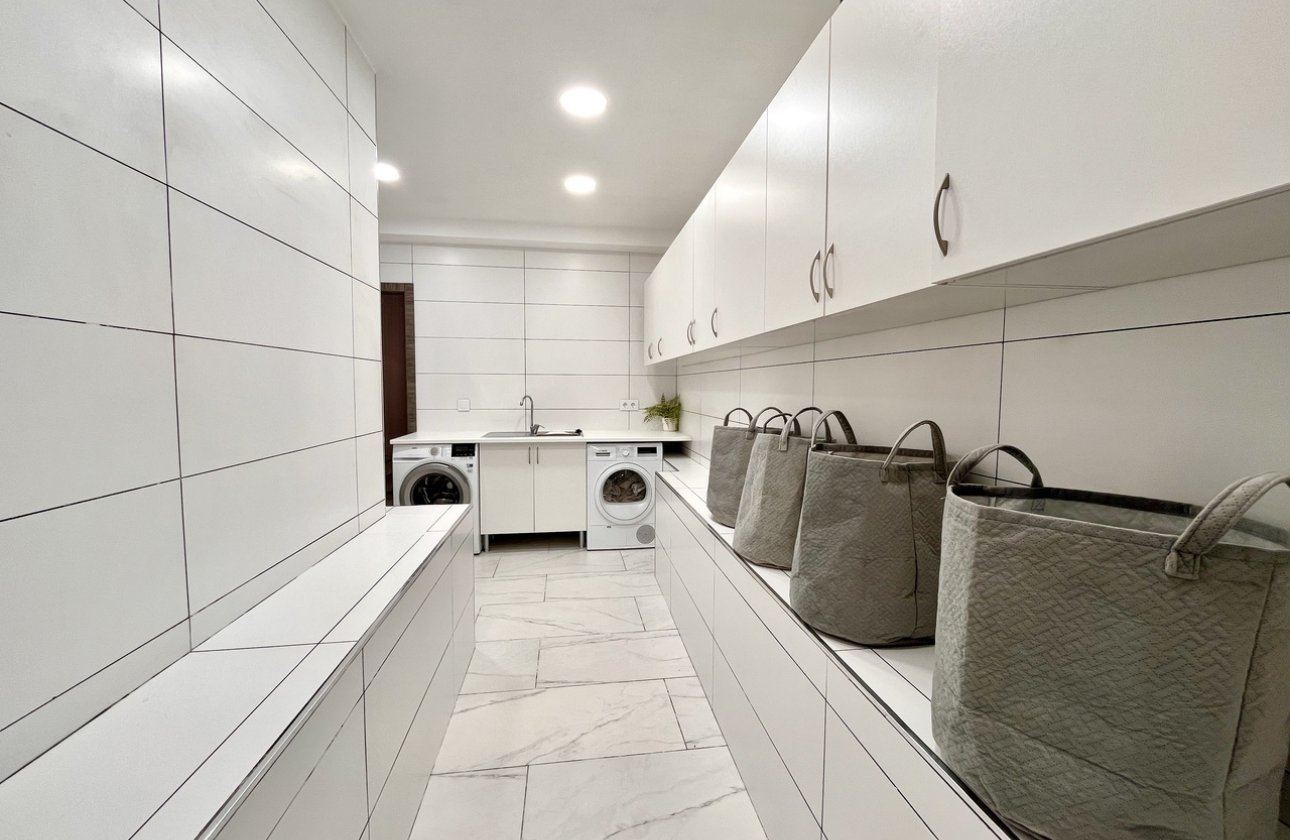 Resale - Villa - San Miguel de Salinas