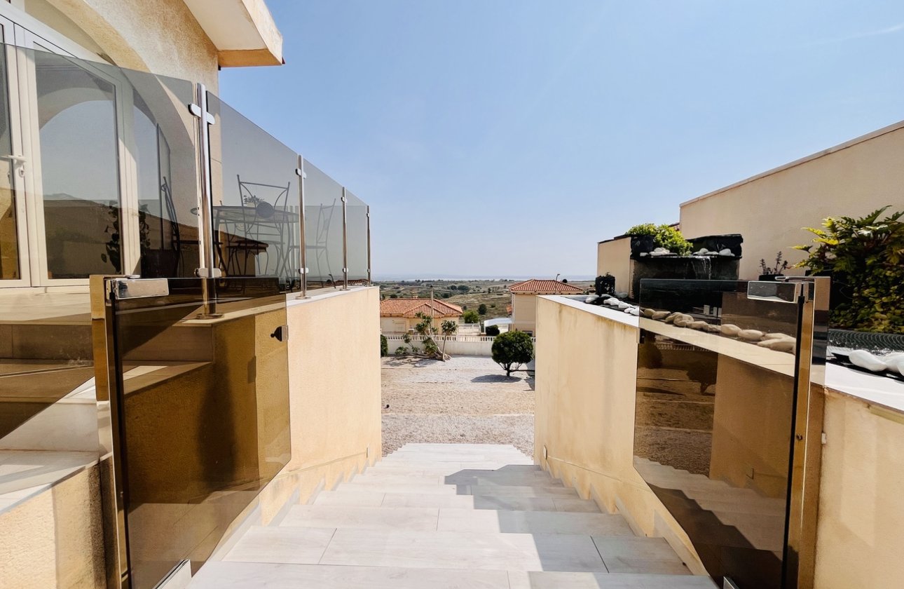 Resale - Villa - San Miguel de Salinas