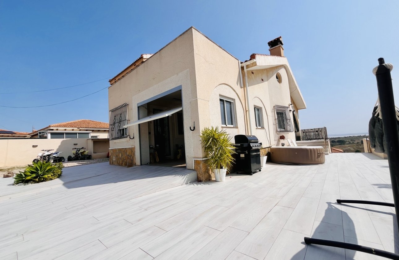 Resale - Villa - San Miguel de Salinas