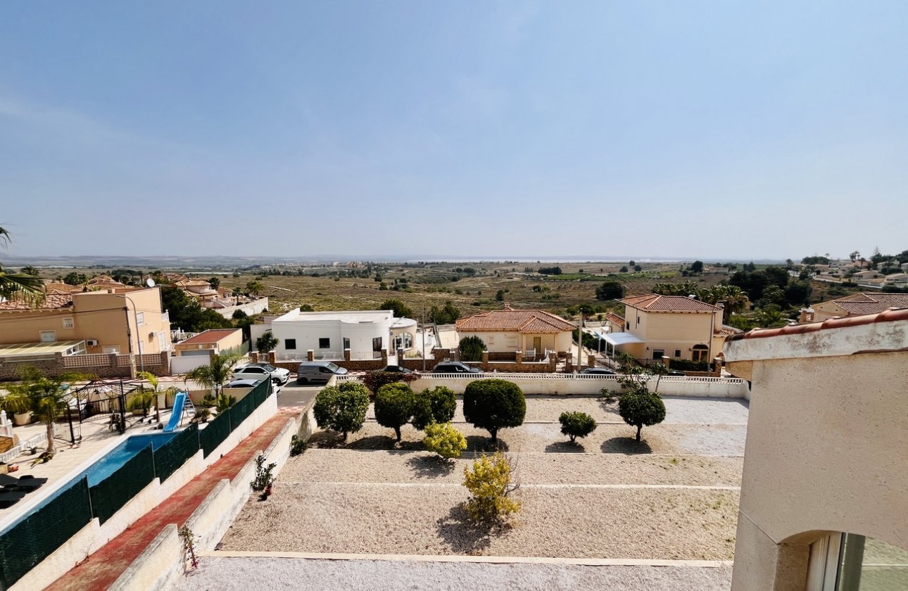 Resale - Villa - San Miguel de Salinas