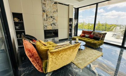 Resale - Villa - Las Colinas Golf Resort