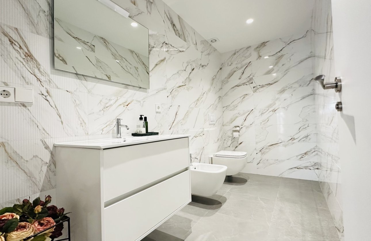 Resale - Villa - Las Colinas Golf Resort