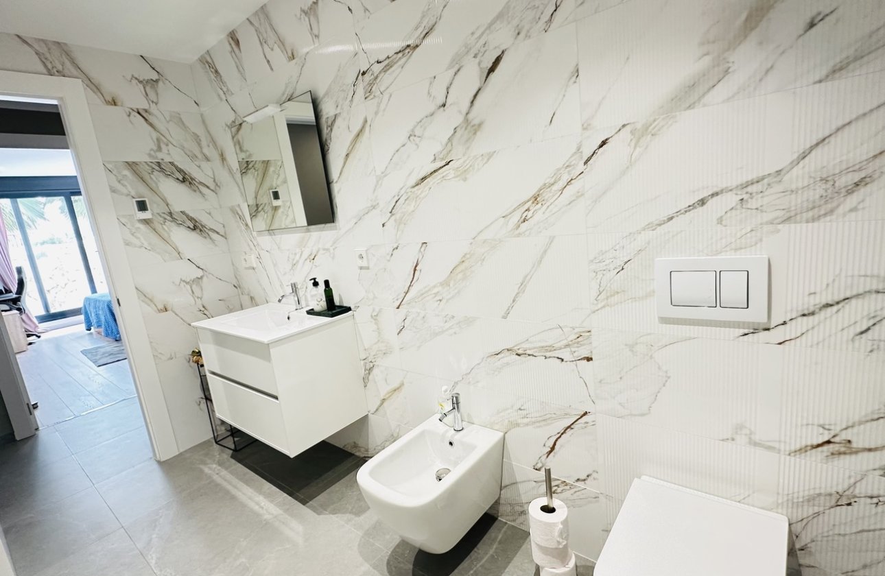 Resale - Villa - Las Colinas Golf Resort