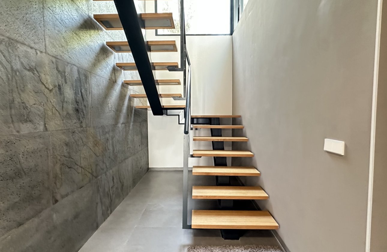 Resale - Villa - Las Colinas Golf Resort