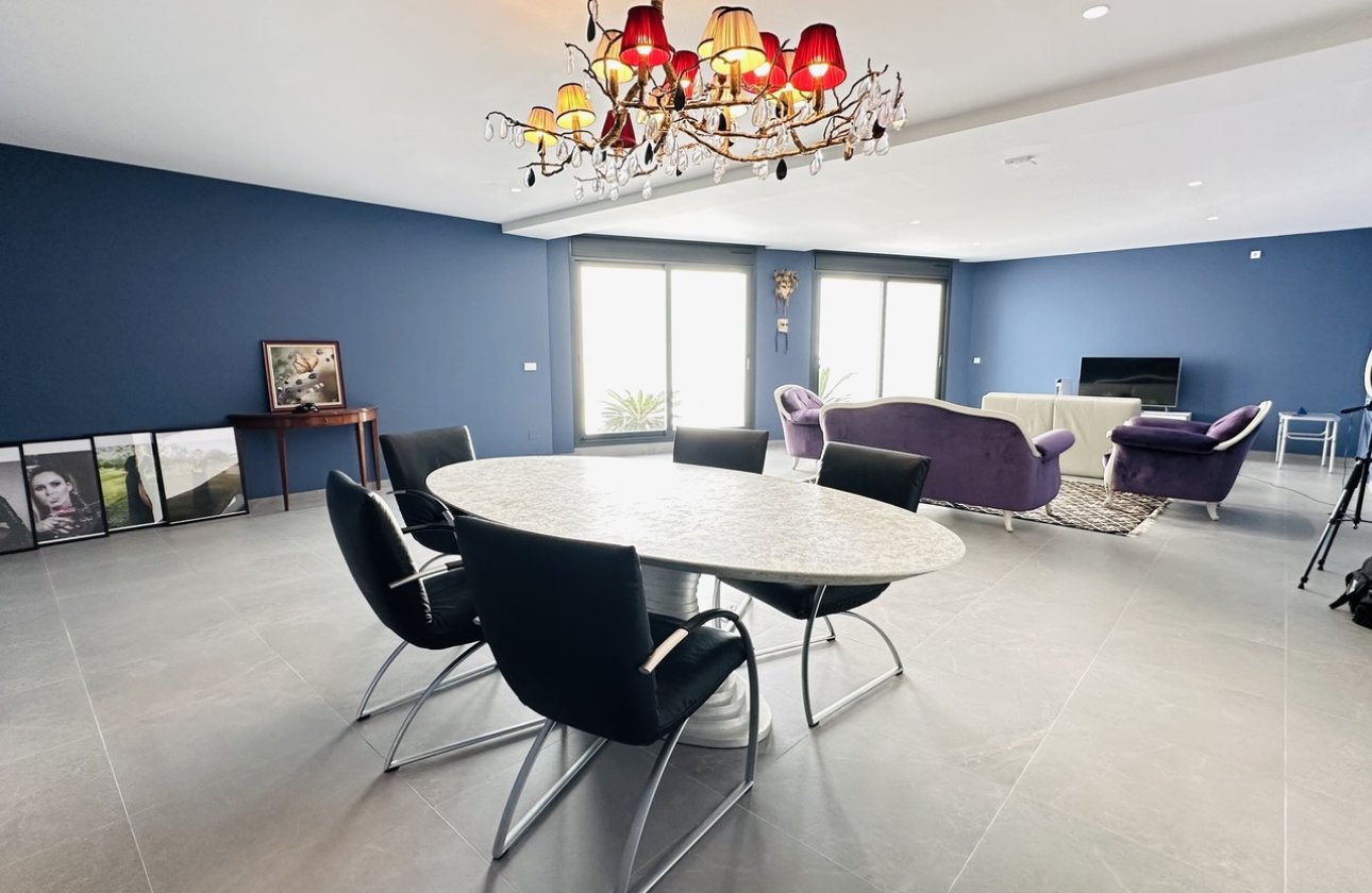 Resale - Villa - Las Colinas Golf Resort