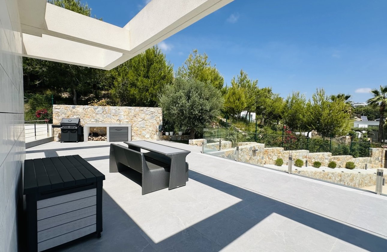 Resale - Villa - Las Colinas Golf Resort