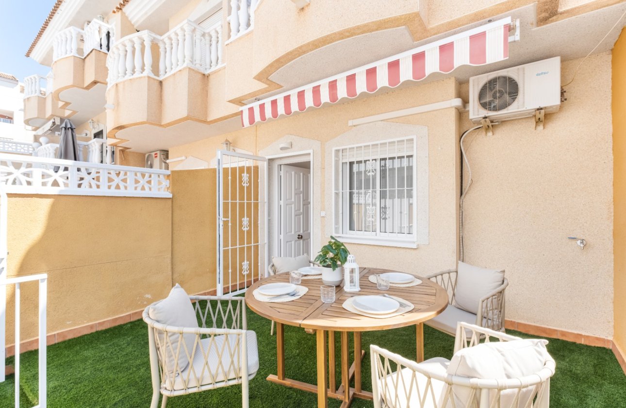 Resale - Townhouse - Orihuela Costa - Villamartin